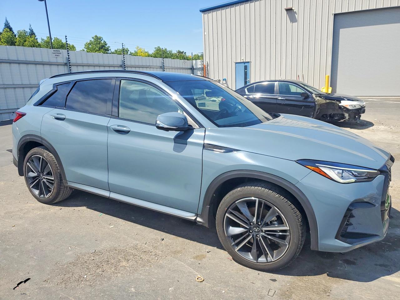 INFINITI Qx Sport