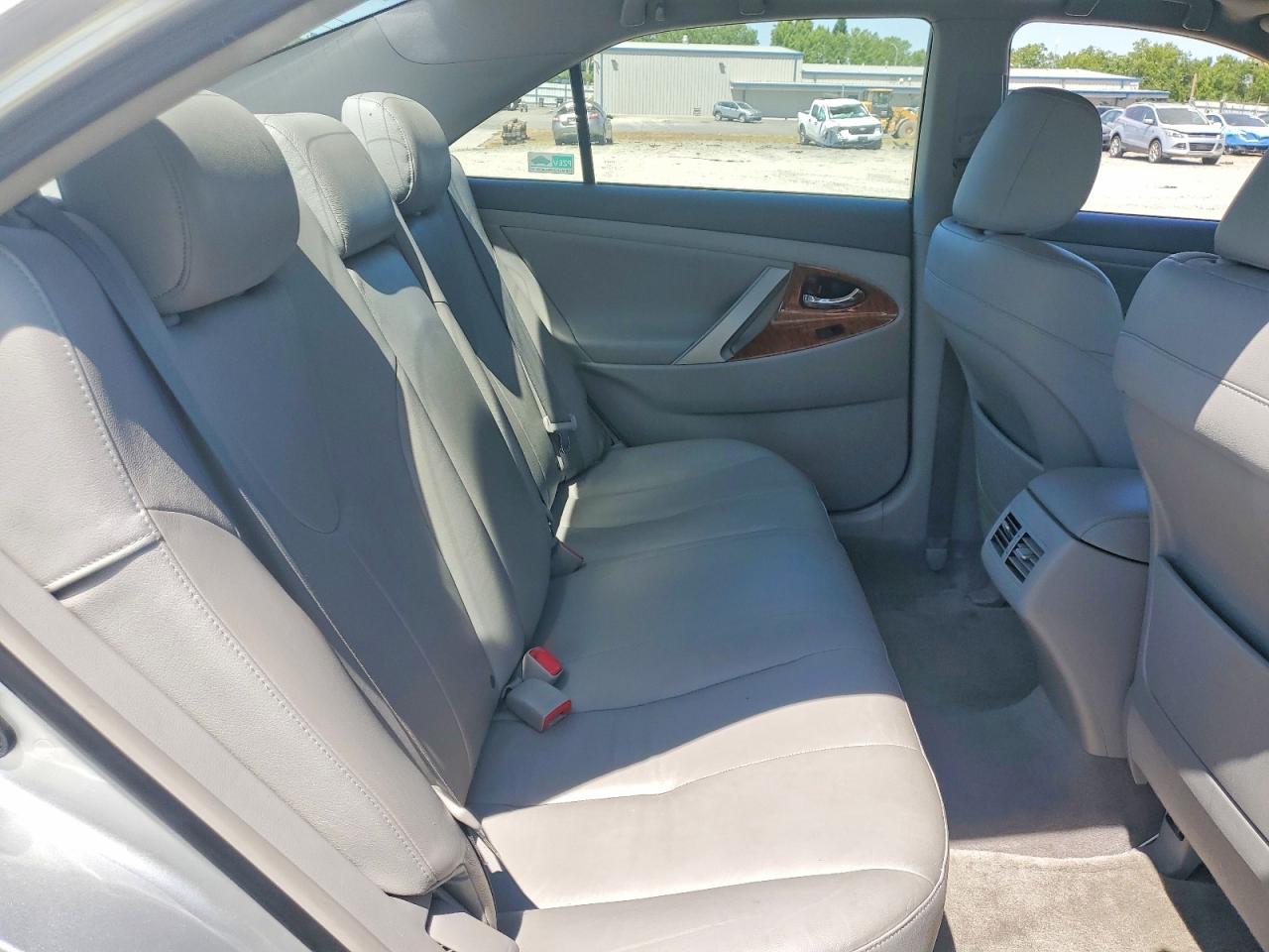 Toyota Camry Xle V6