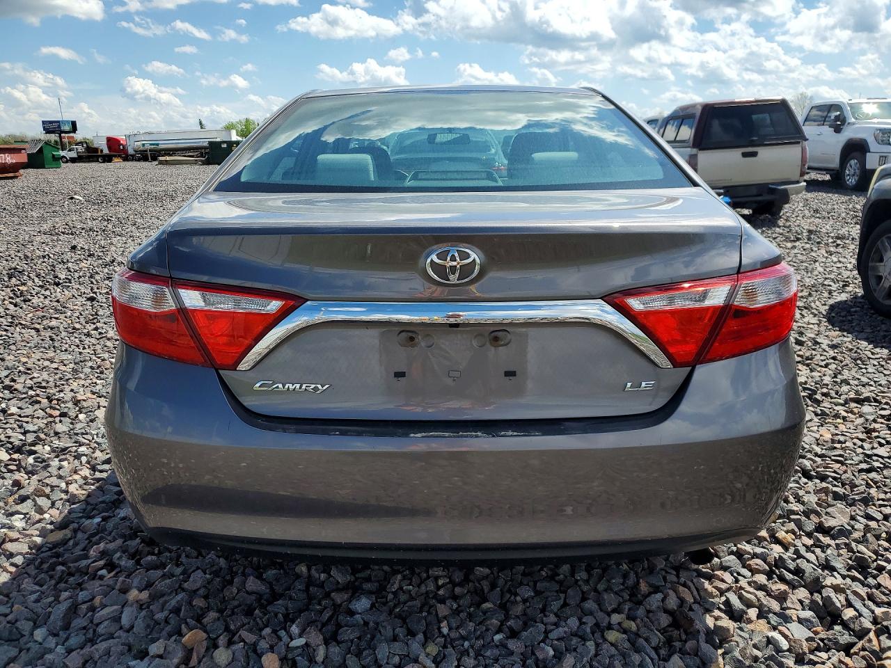 Toyota Camry Le