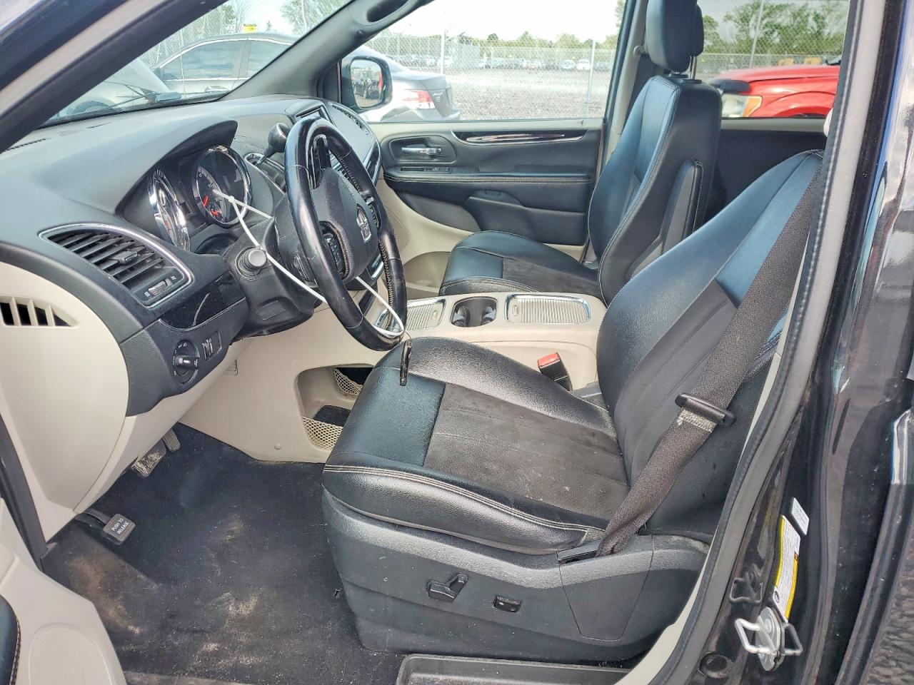 Dodge Caravan Sxt
