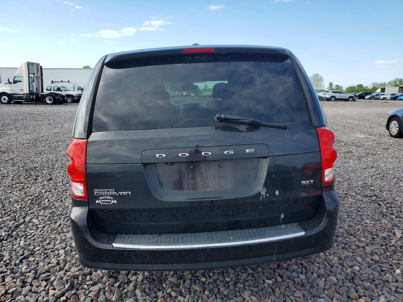 Dodge Caravan Sxt