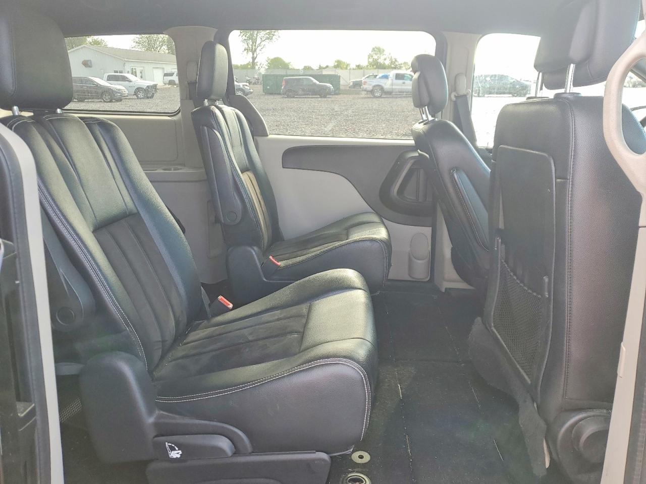 Dodge Caravan Sxt