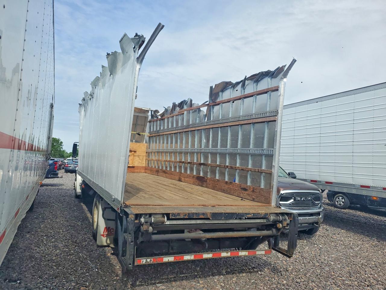 Freightliner M2