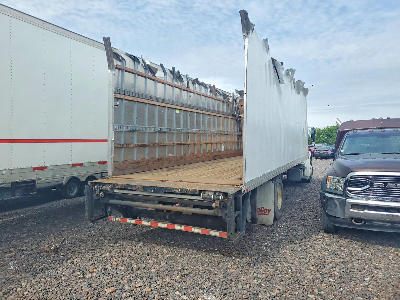Freightliner M2