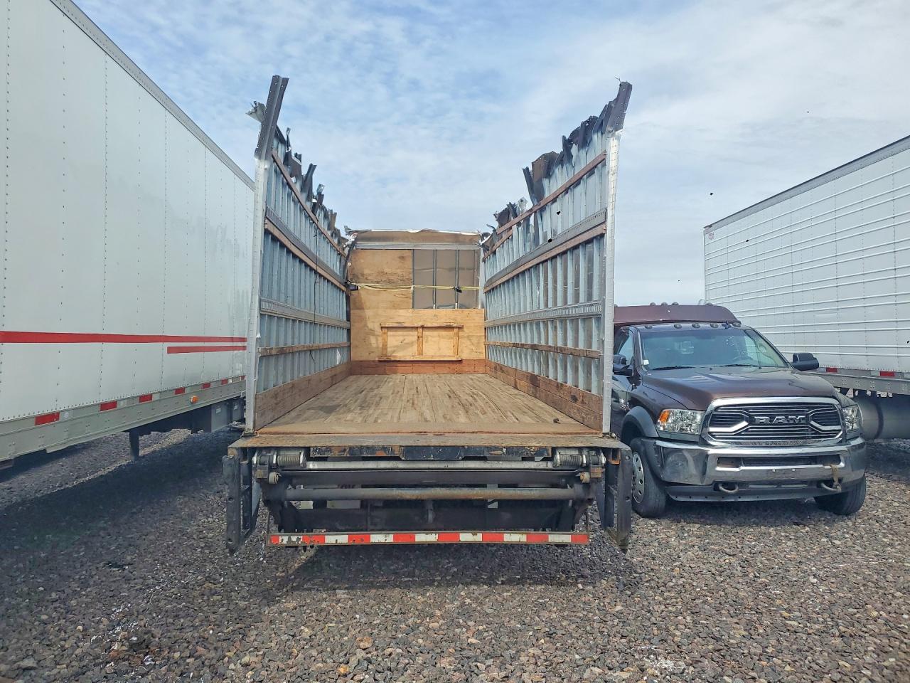 Freightliner M2