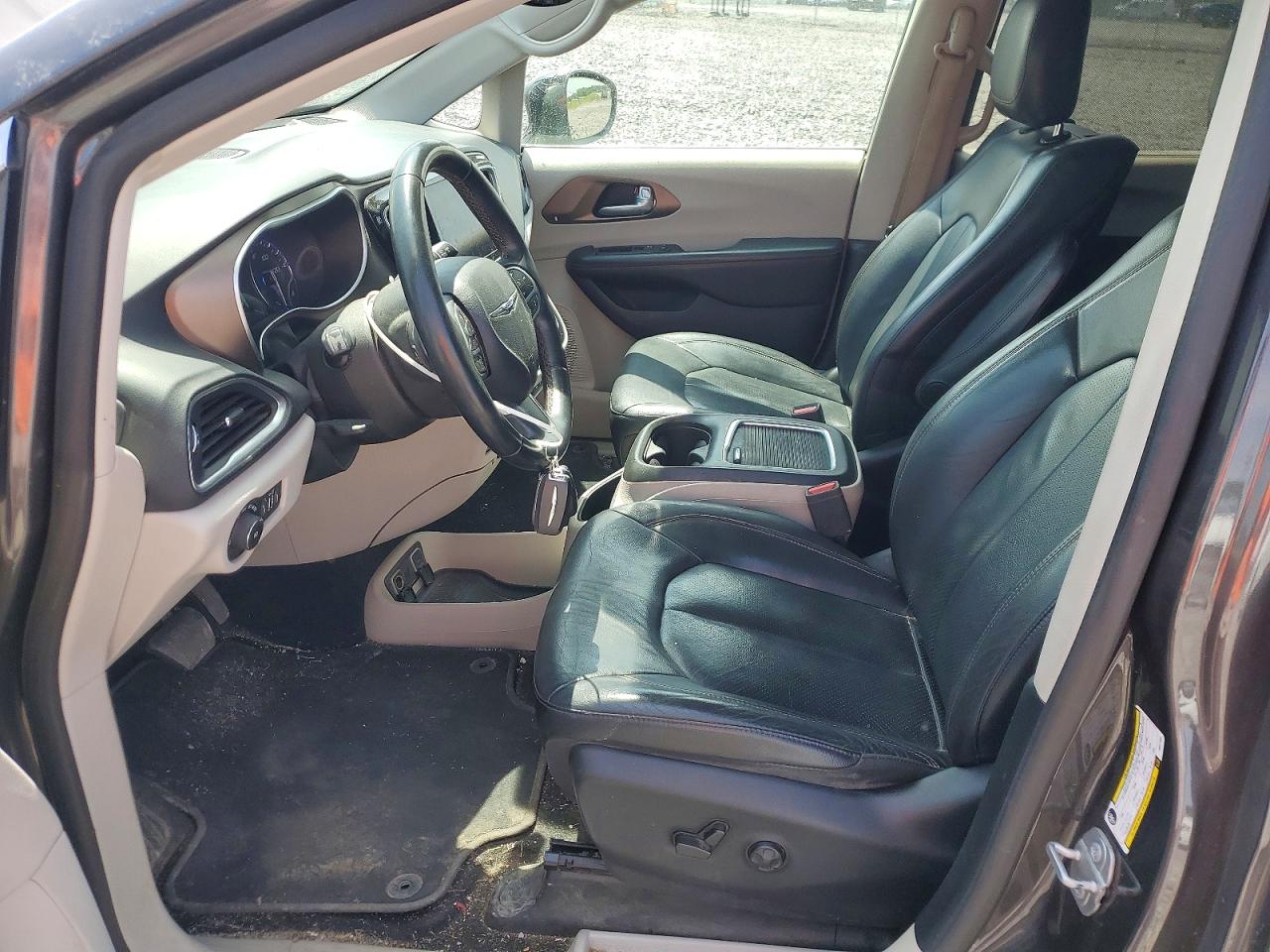 Chrysler Pacifica Touring L Plus