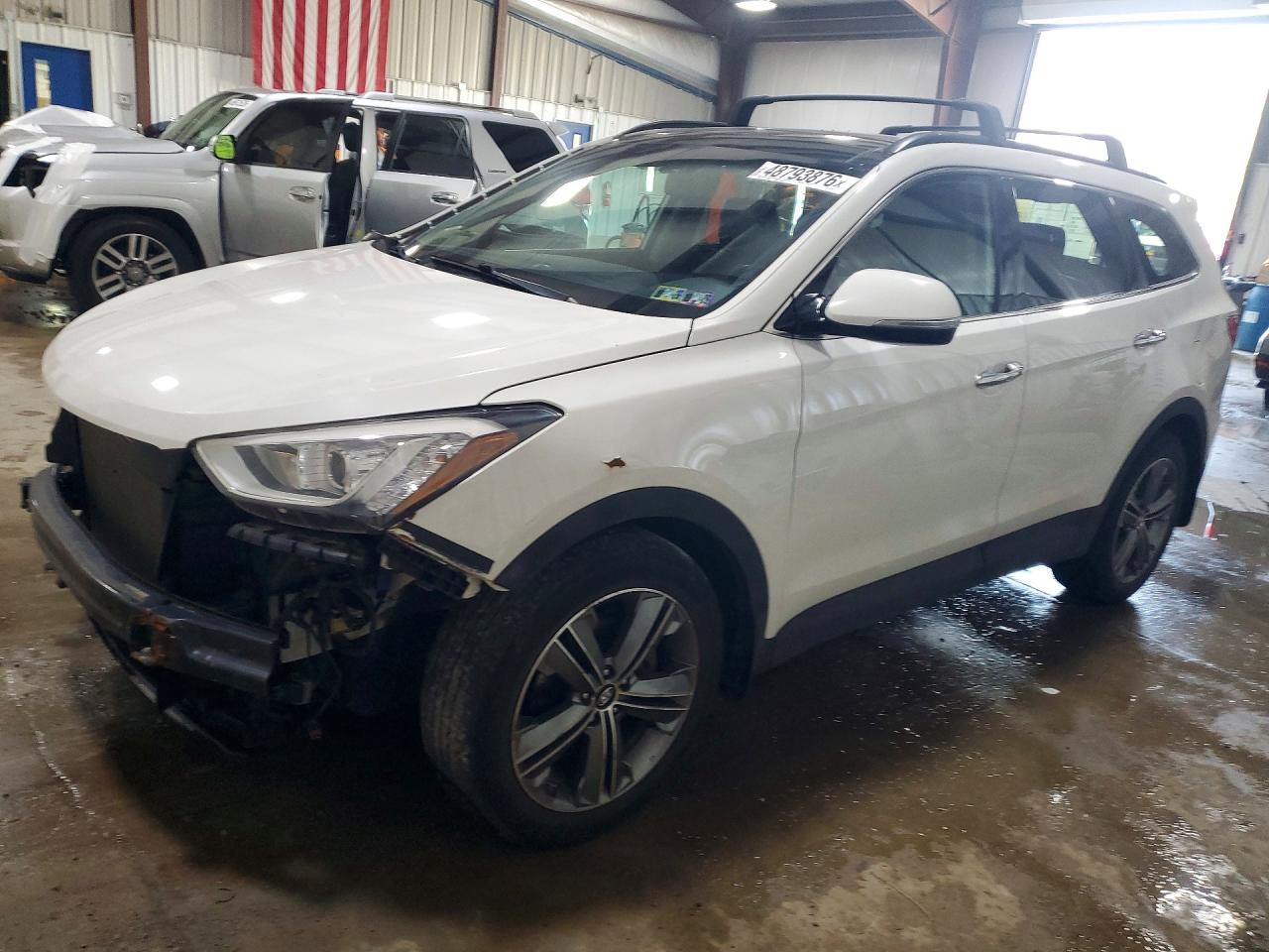 Salvage Hyundai SANTA FE Image
