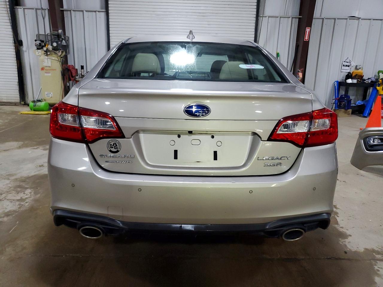 Subaru Legacy 3.6r Limited