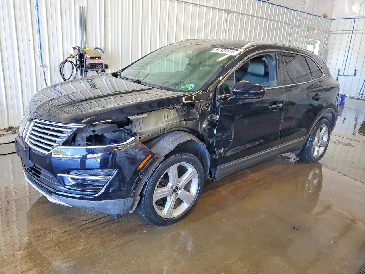 Salvage Lincoln MKC Image