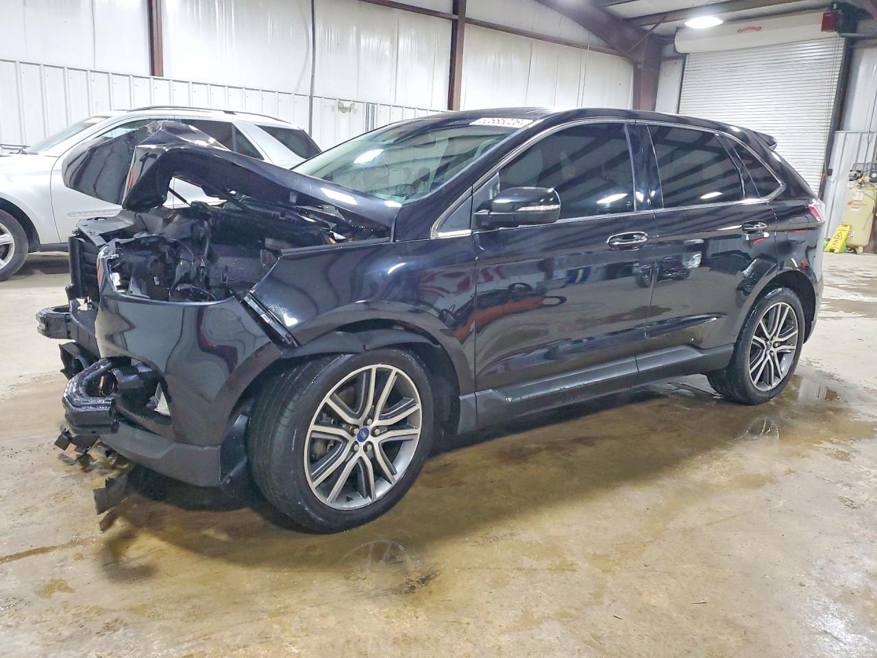 Salvage Ford Edge Image