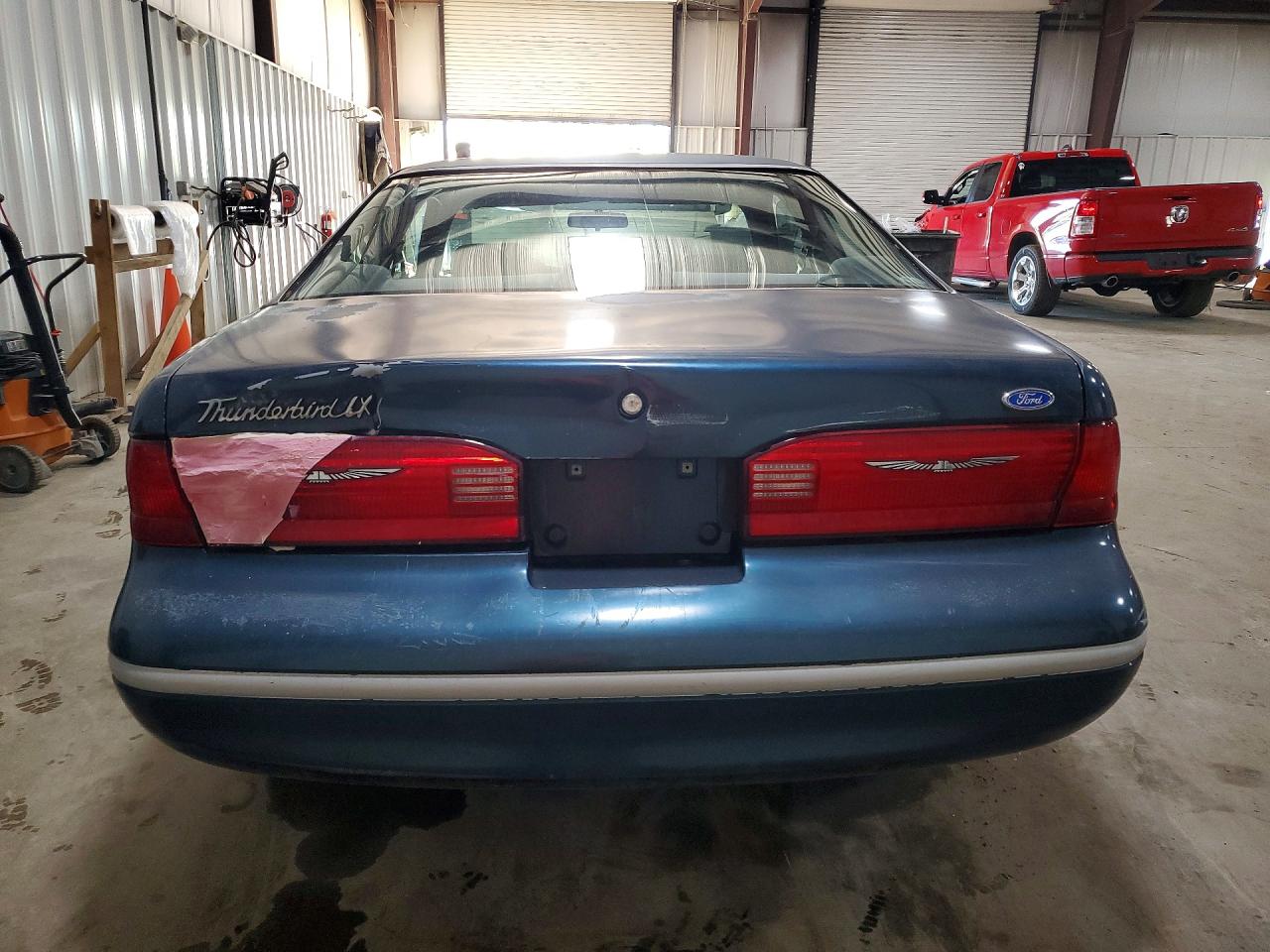 Ford Thunderbird Lx