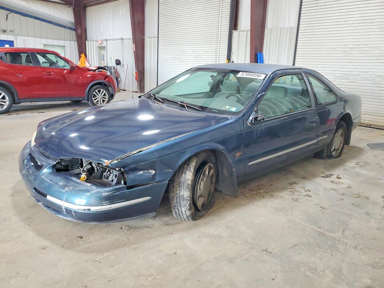 Salvage Ford Thunderbird Image