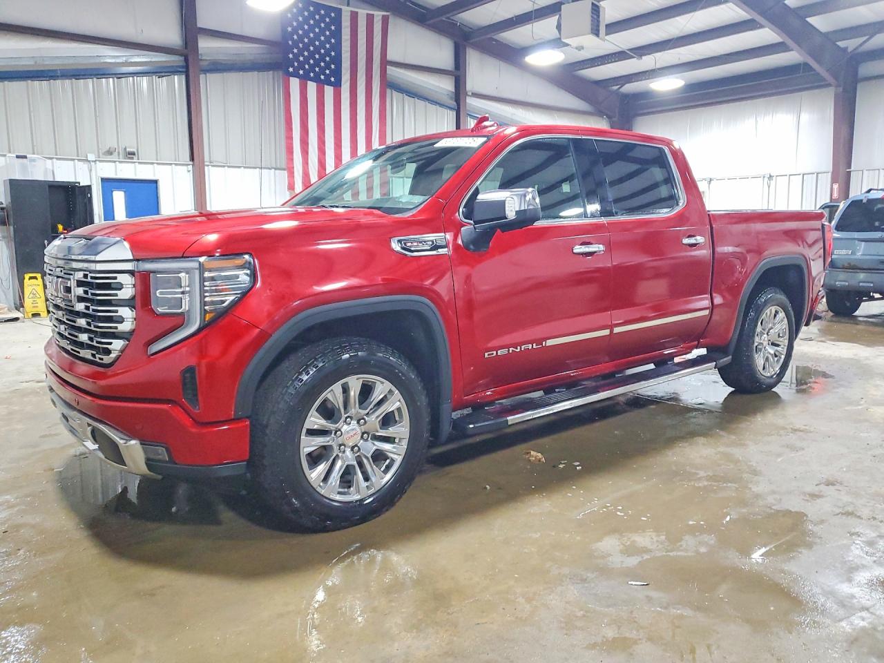 Salvage GMC Sierra Image