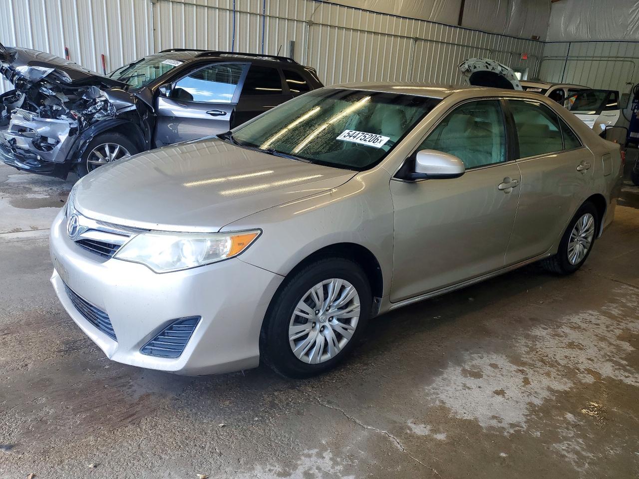 Salvage Toyota Camry Image