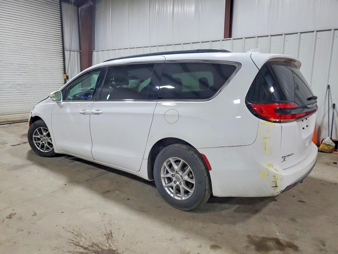 Chrysler Pacifica Touring L