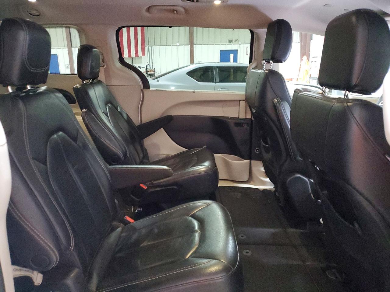 Chrysler Pacifica Touring L