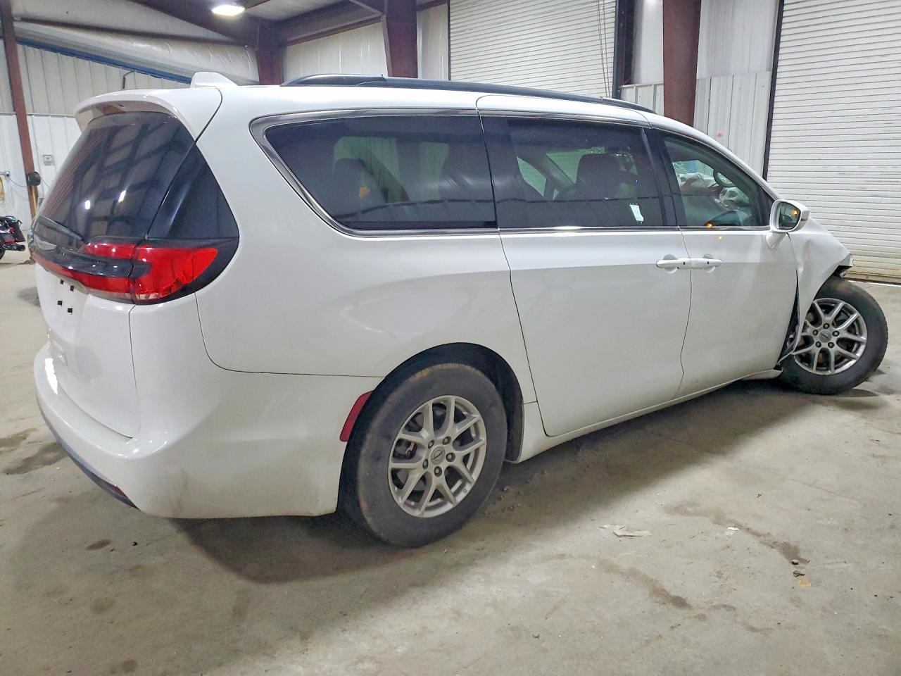 Chrysler Pacifica Touring L