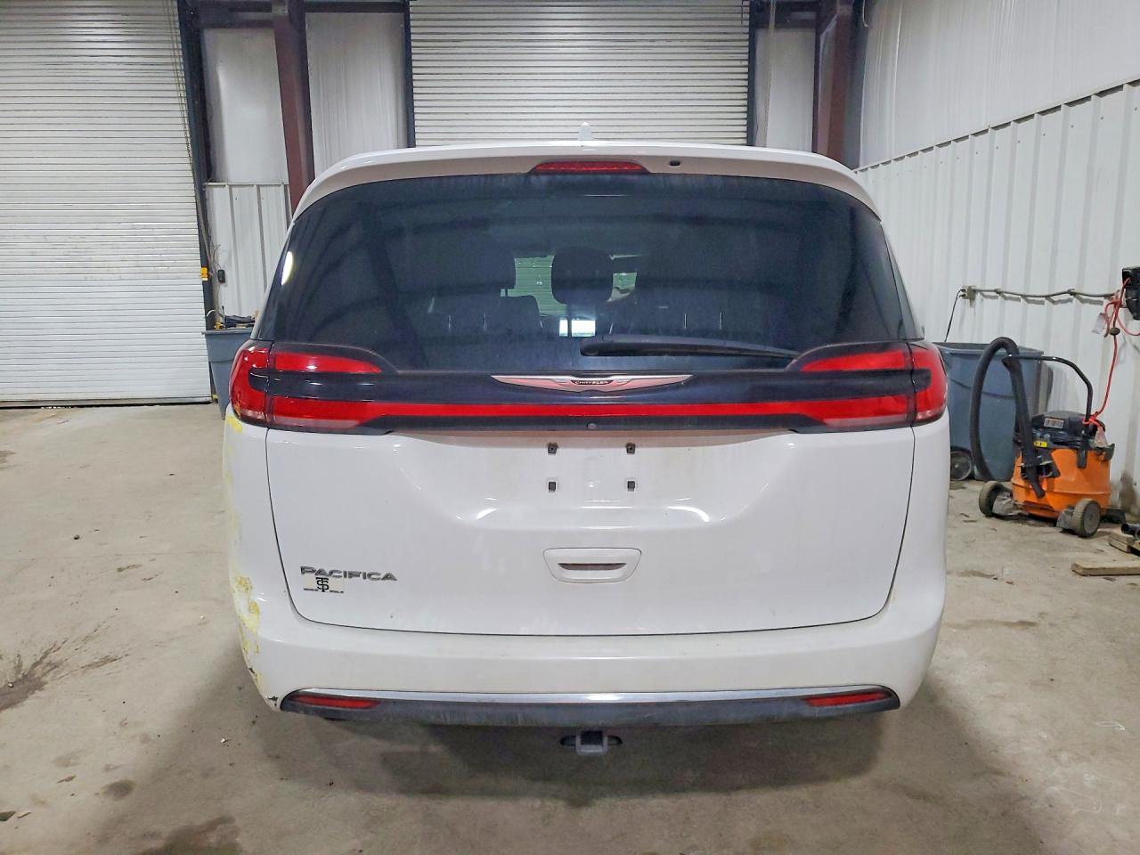 Chrysler Pacifica Touring L
