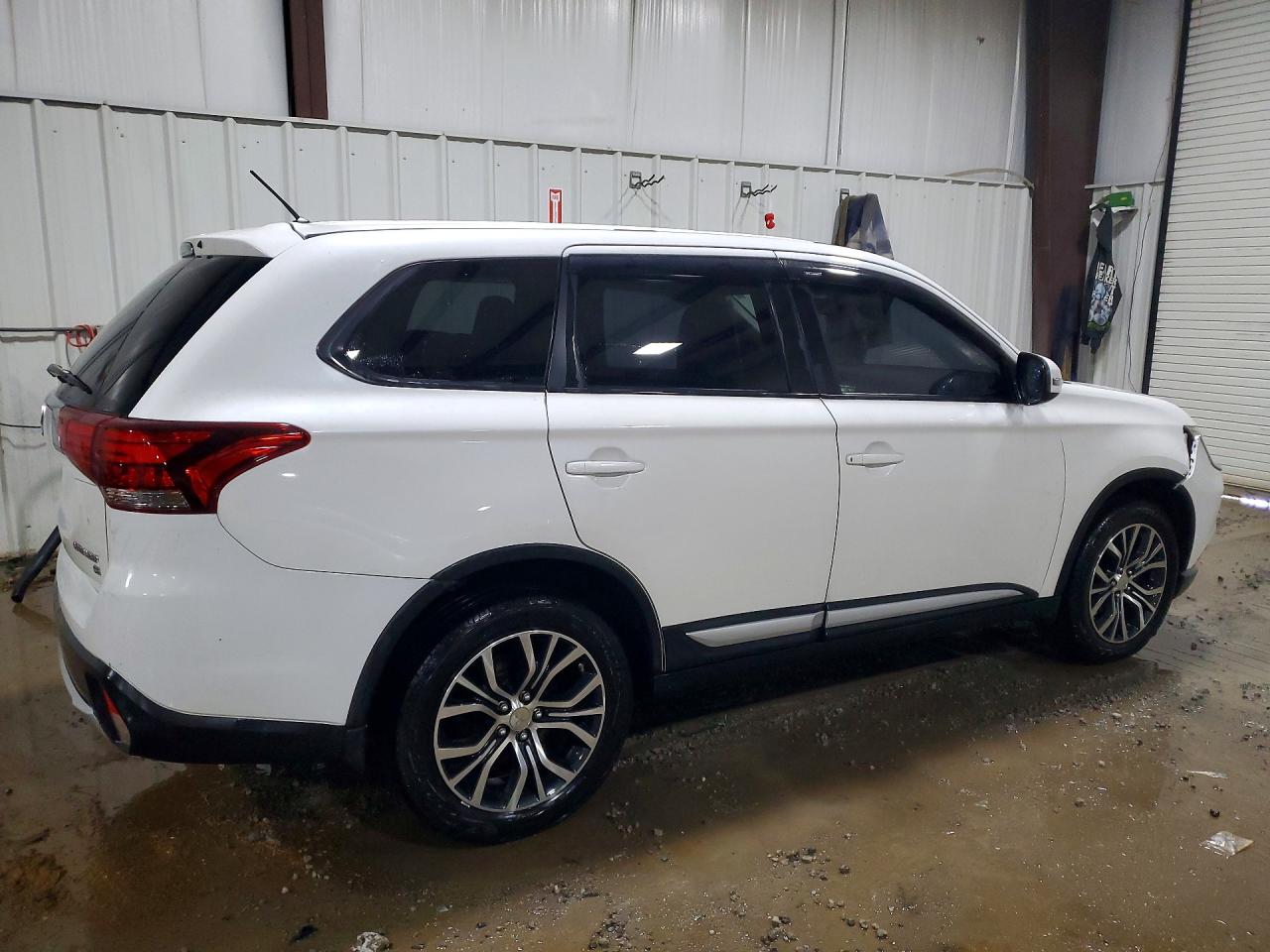 Mitsubishi Outlander Se