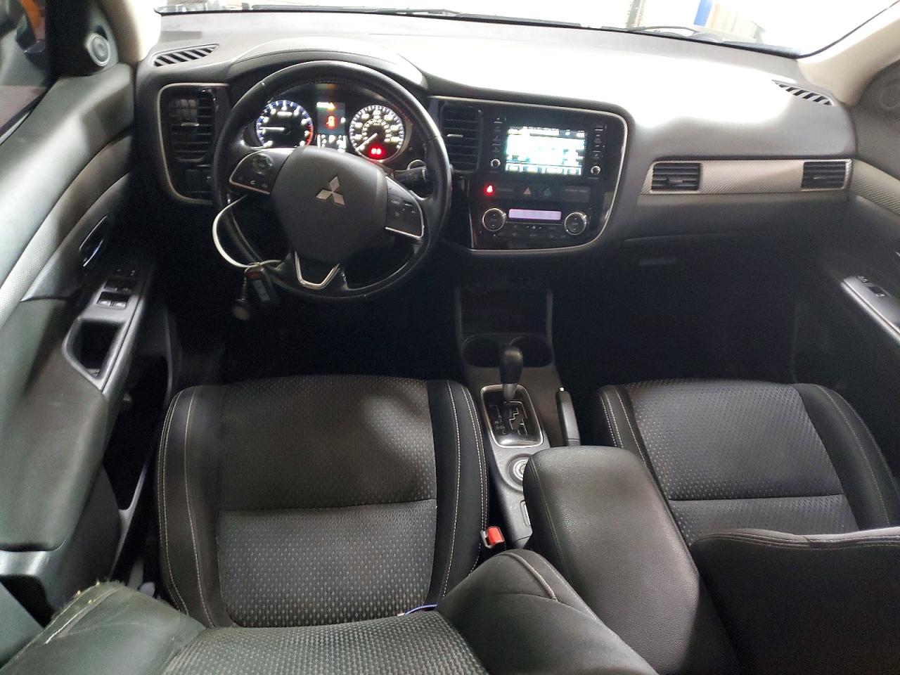 Mitsubishi Outlander Se