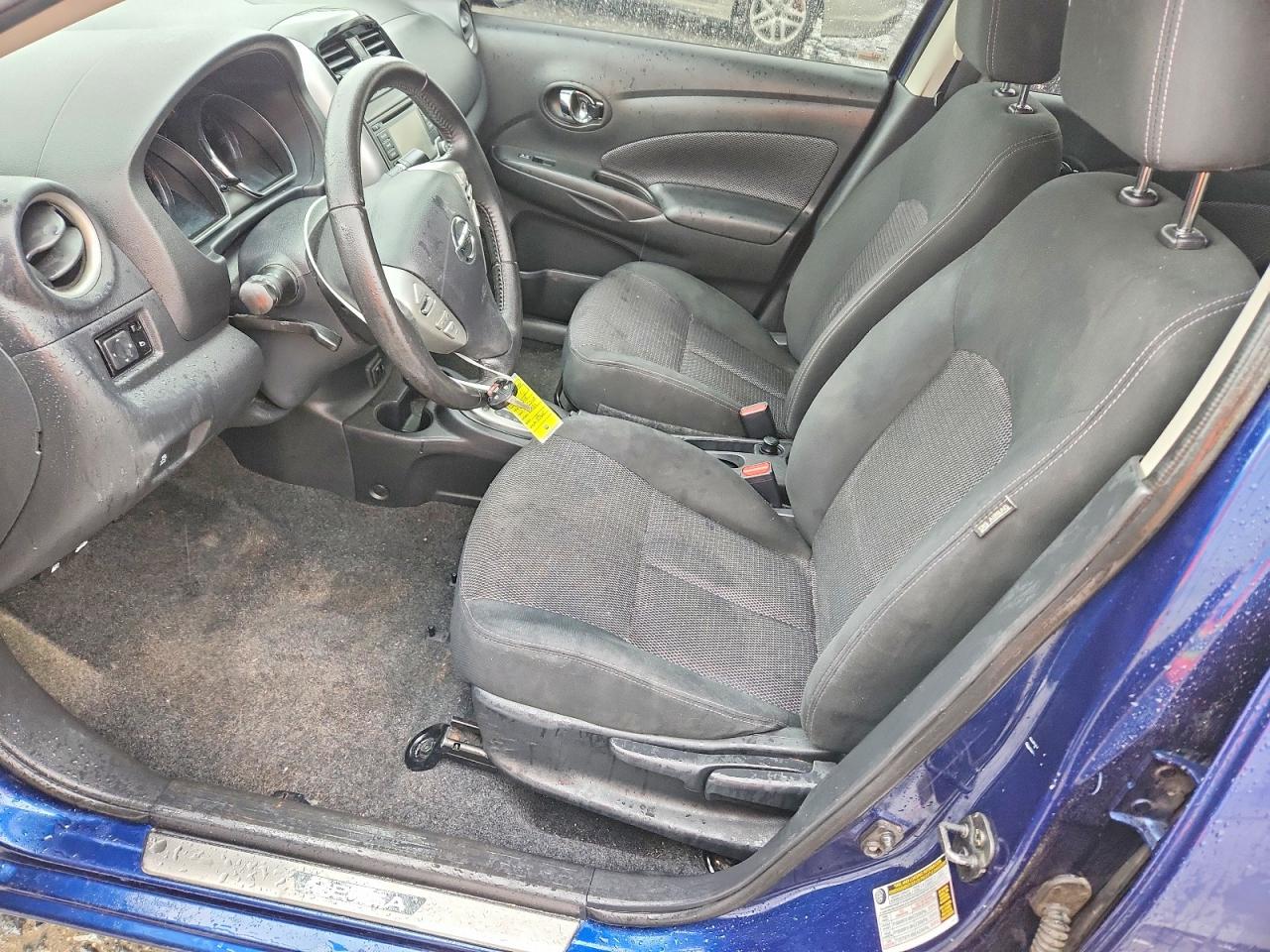 Nissan Versa Sv