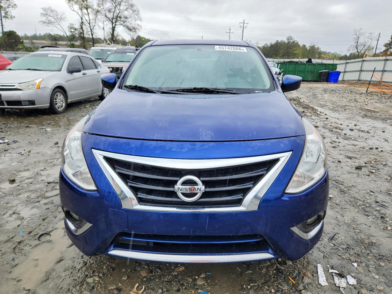 Nissan Versa Sv
