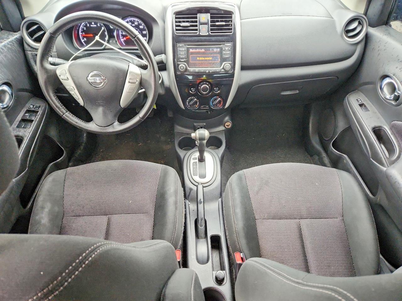 Nissan Versa Sv