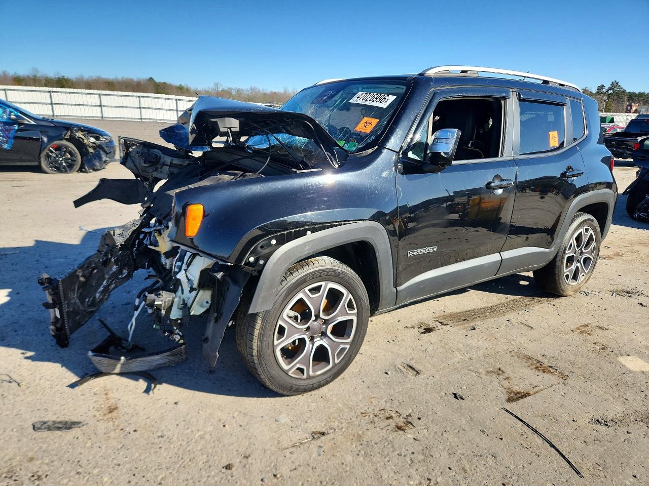Salvage Jeep Renegade Image