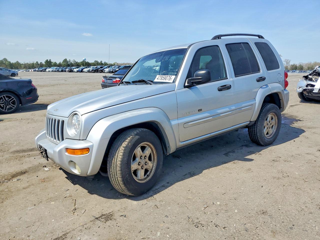 Salvage Jeep Liberty Image