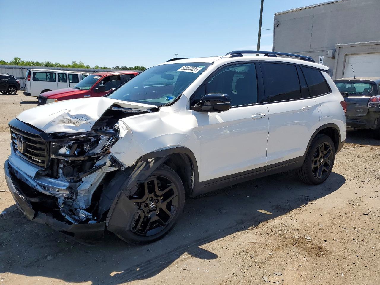 Salvage Honda Passport Image