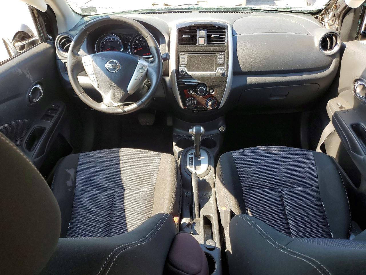 Nissan Versa 1.6 S