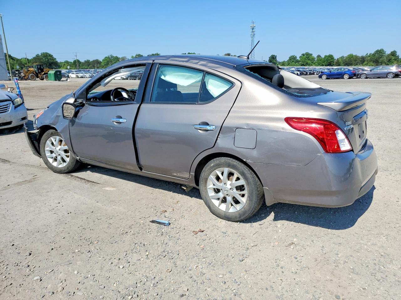 Nissan Versa 1.6 S