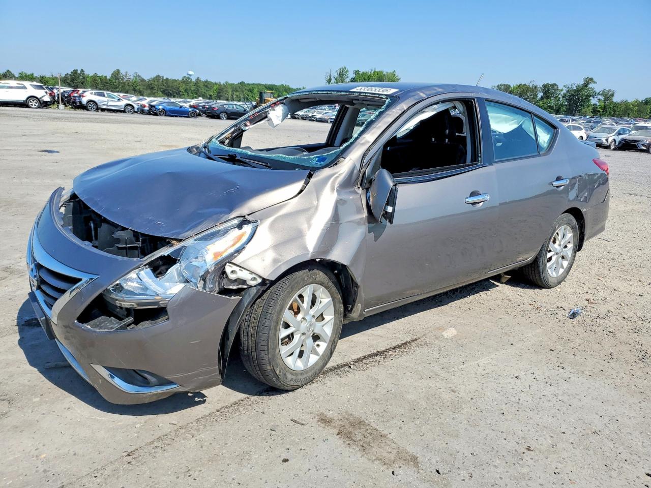 Salvage Nissan Versa Image