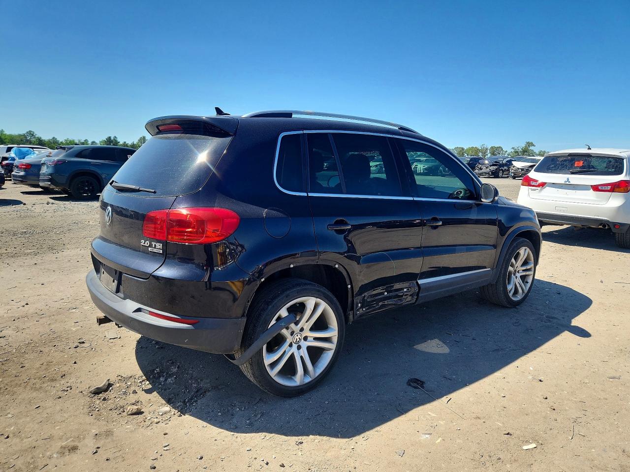 Volkswagen Tiguan S