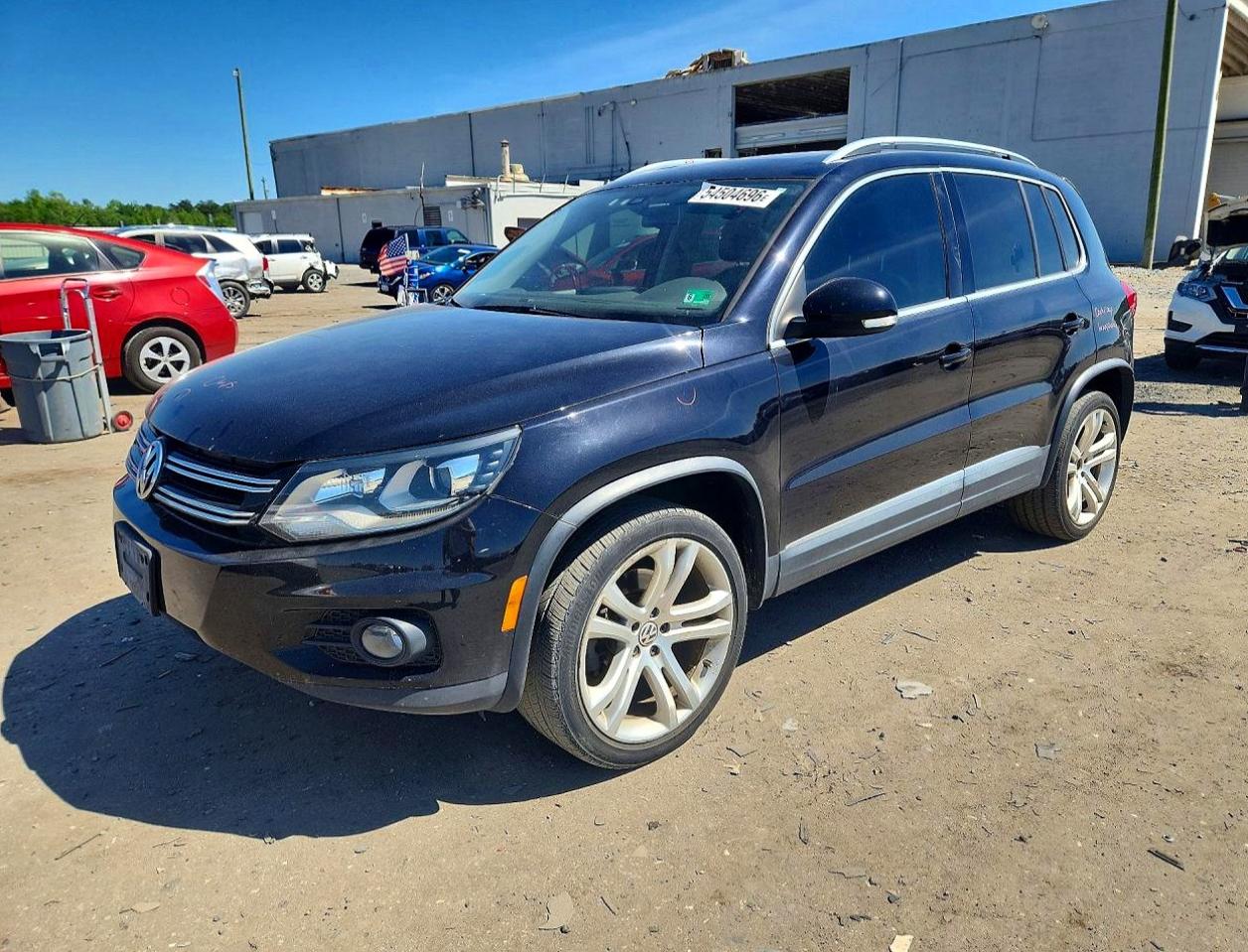 Salvage Volkswagen Tiguan Image