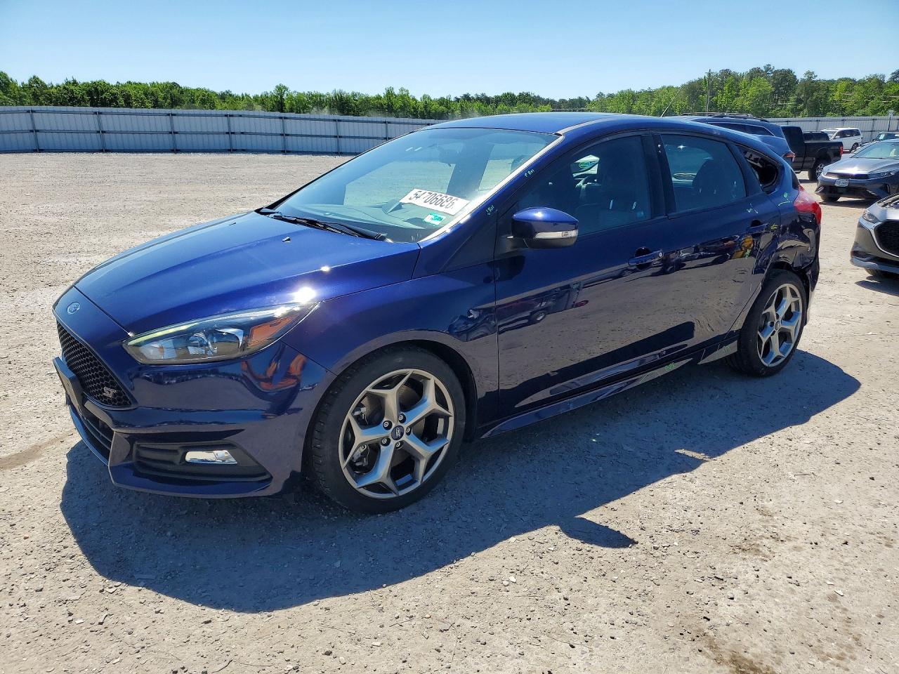 Salvage Ford Focus Image