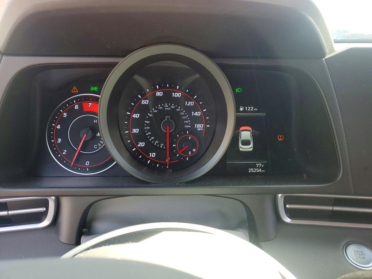 Hyundai ELANTRA Sel
