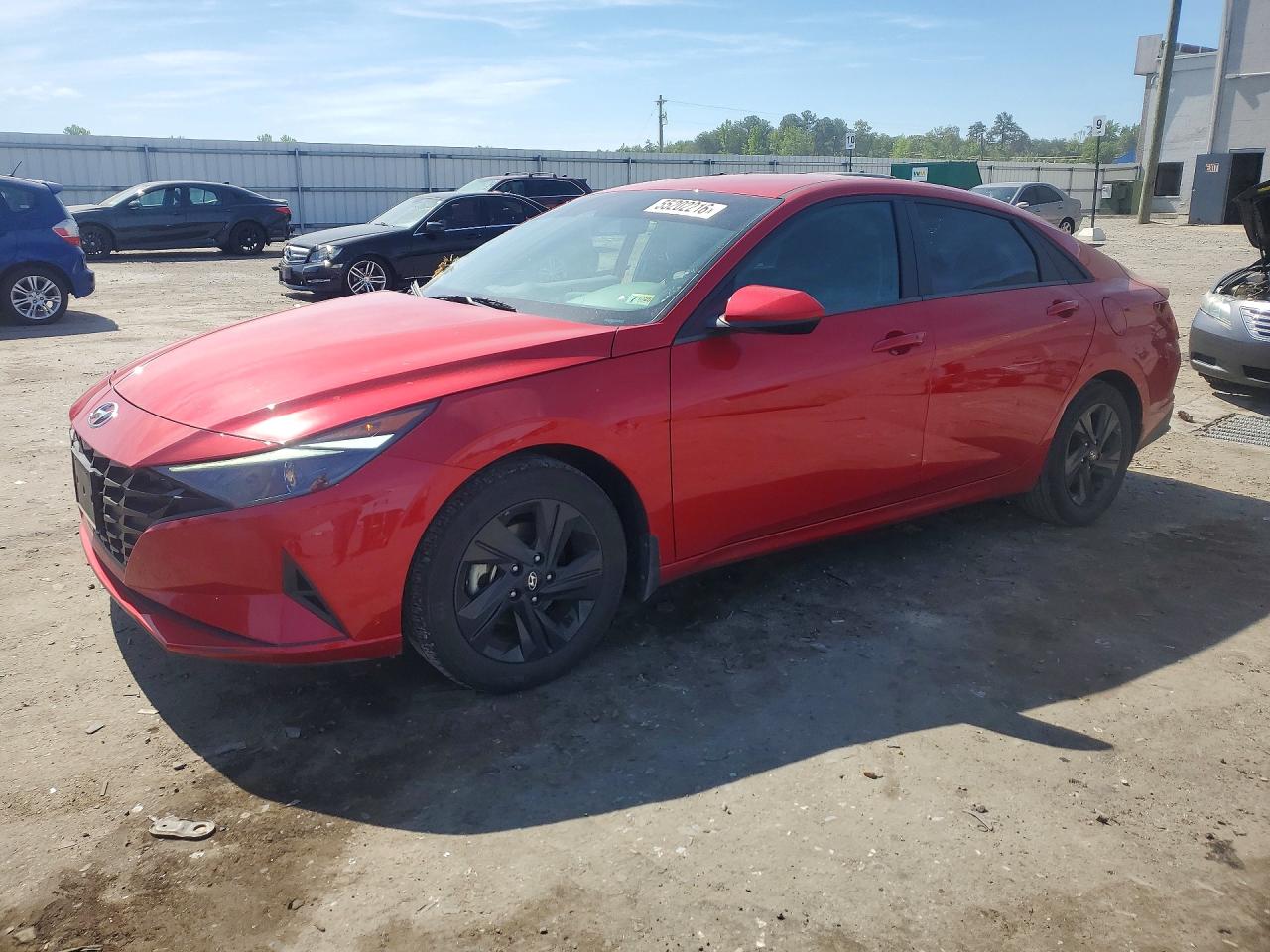 Salvage Hyundai ELANTRA Image