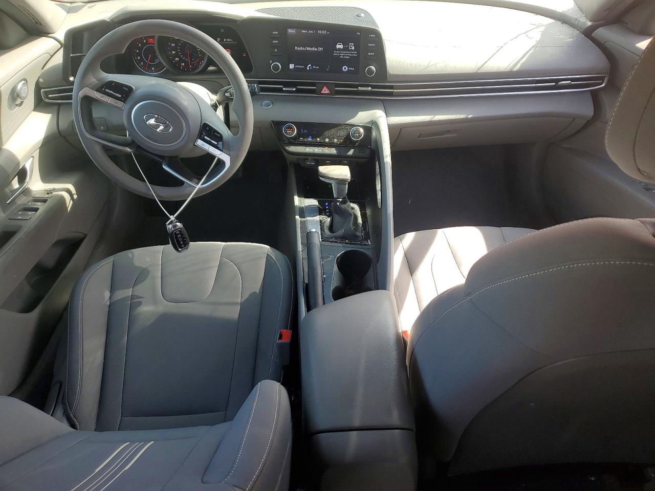 Hyundai ELANTRA Sel