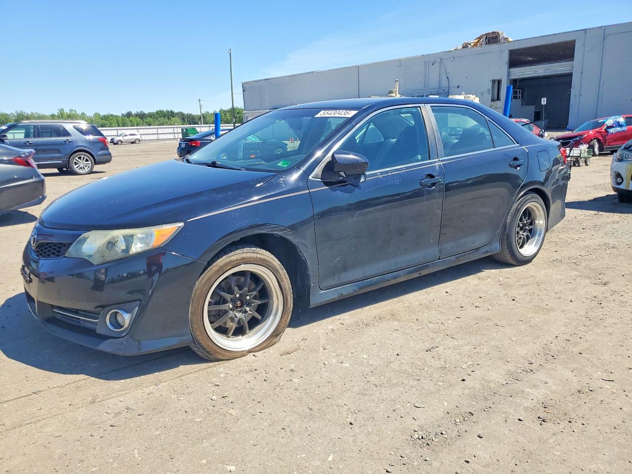 Salvage Toyota Camry Image