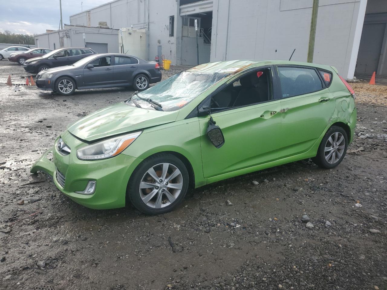 Salvage Hyundai ACCENT Image
