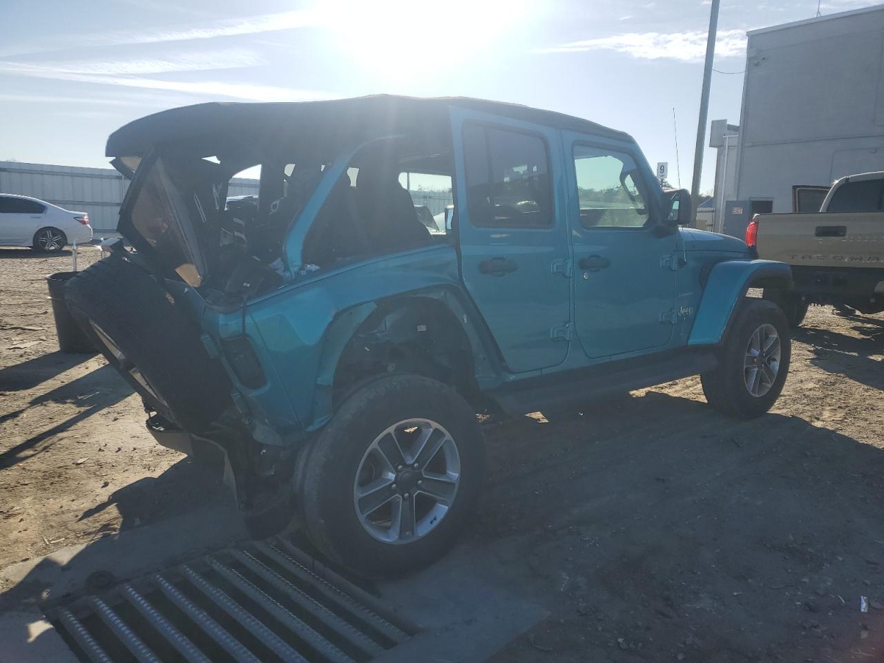 Jeep Wrangler Sahara