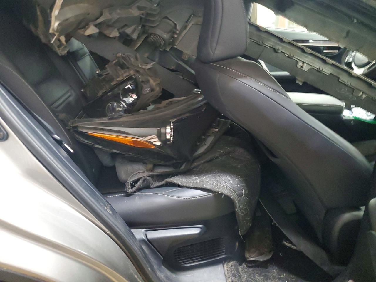 Lexus NX Base
