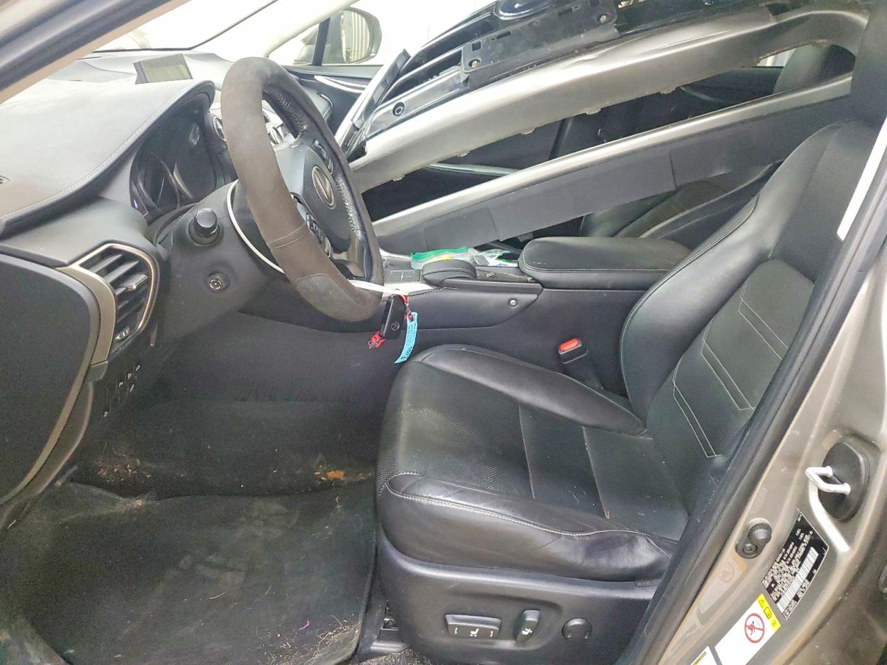 Lexus NX Base