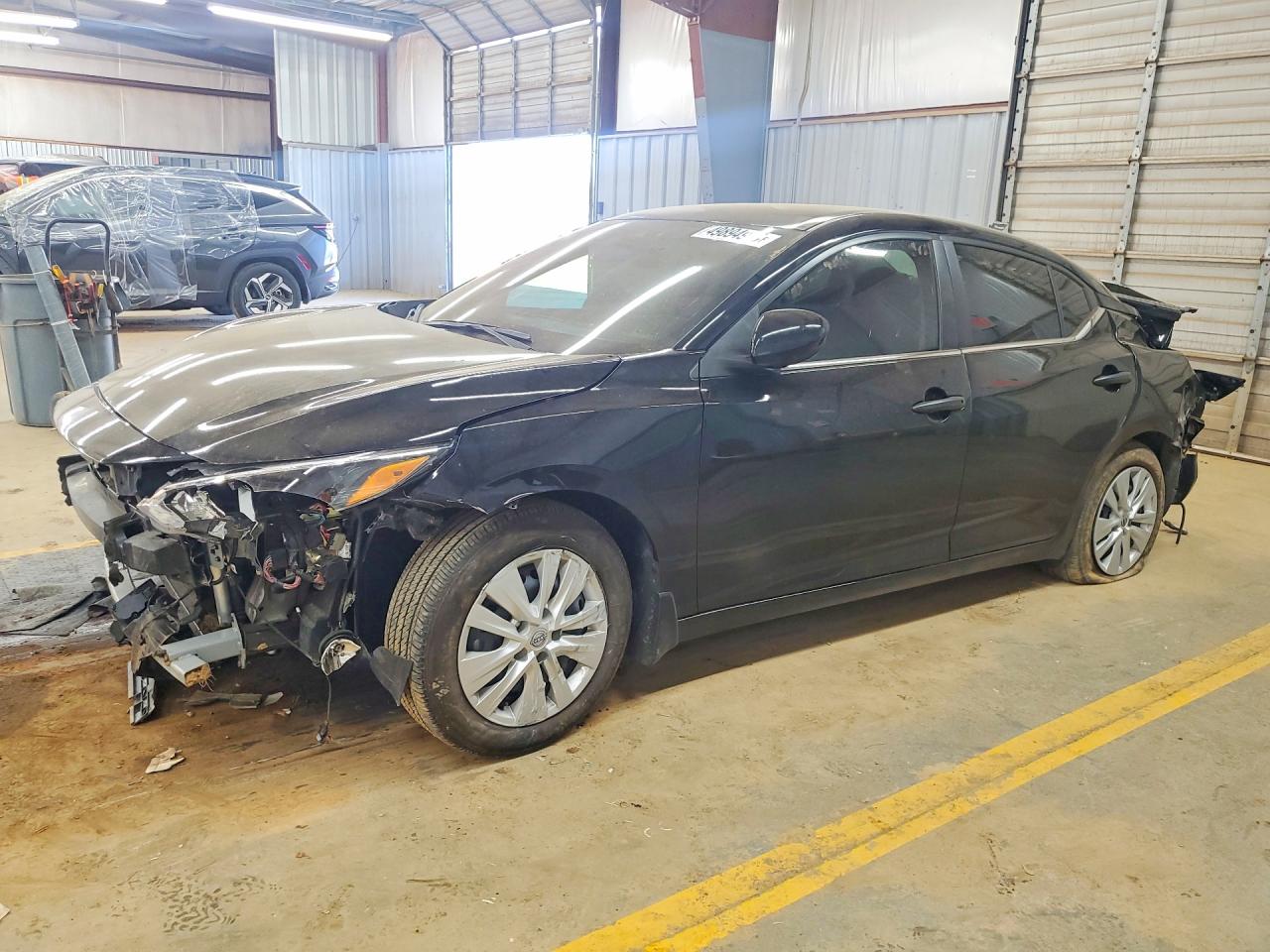 Salvage Nissan Sentra Image