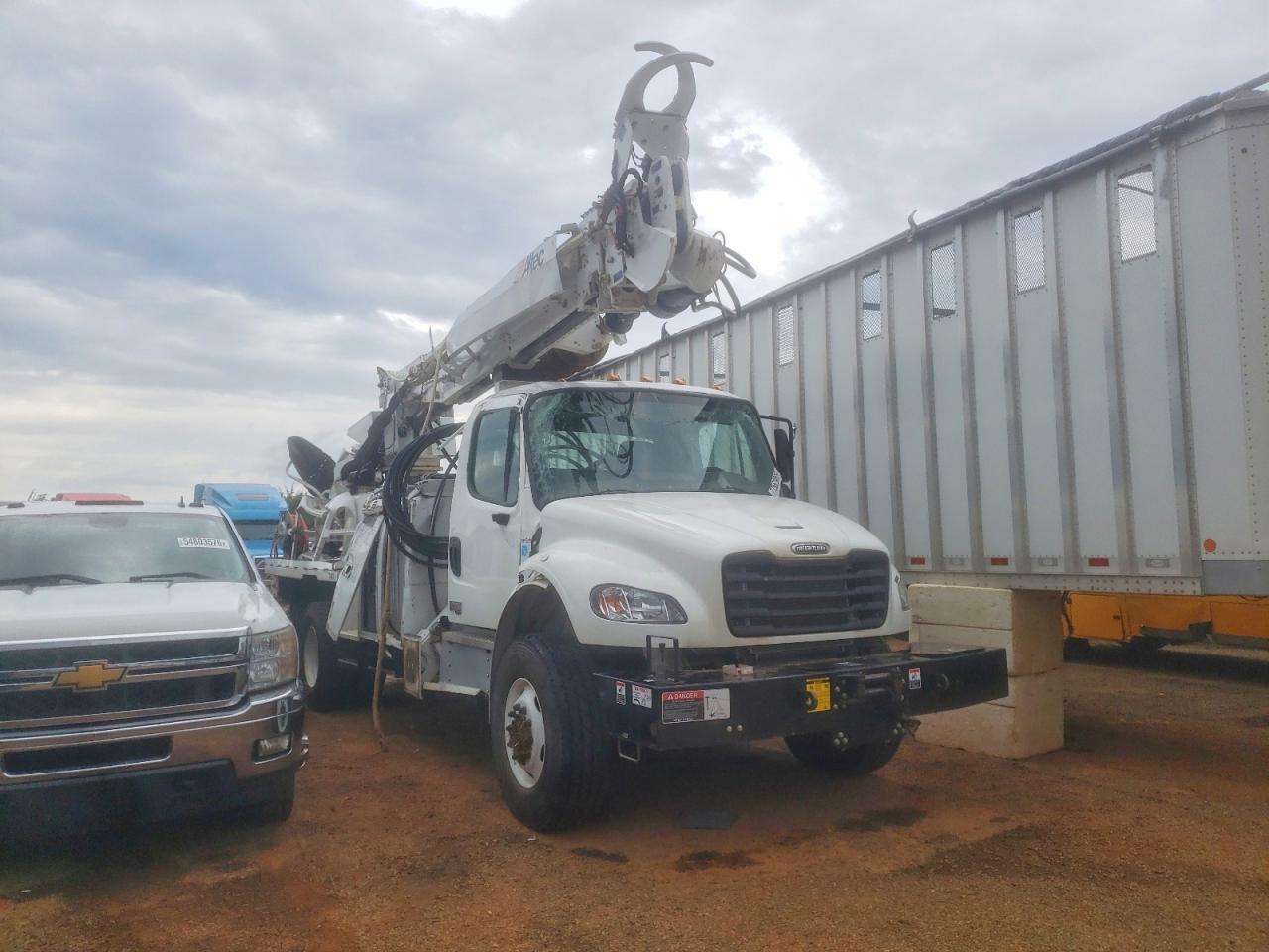 2025 Freightliner M2
