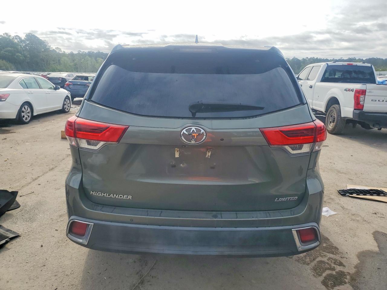 Toyota Highlander Limited Platinum