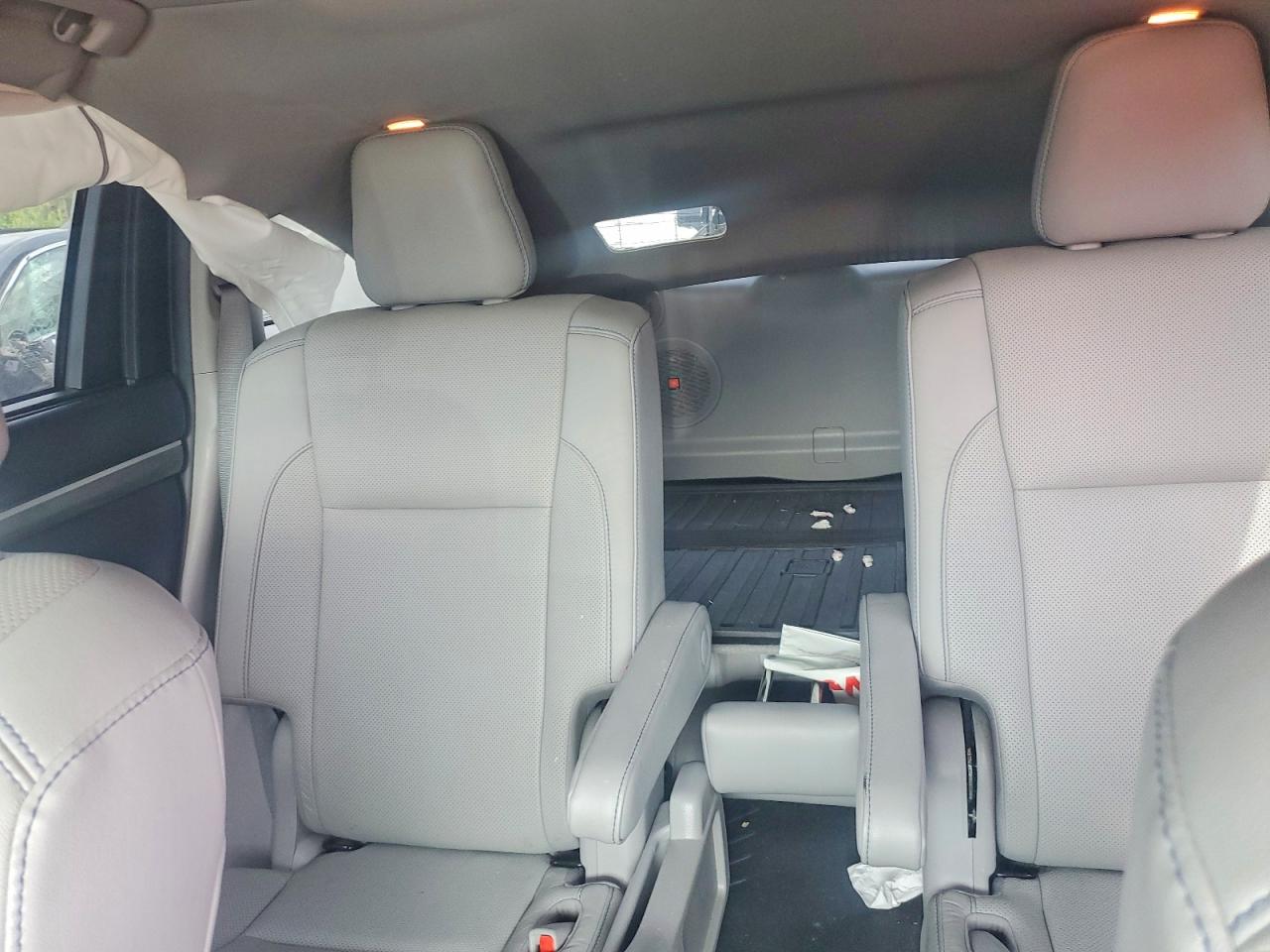 Toyota Highlander Limited Platinum
