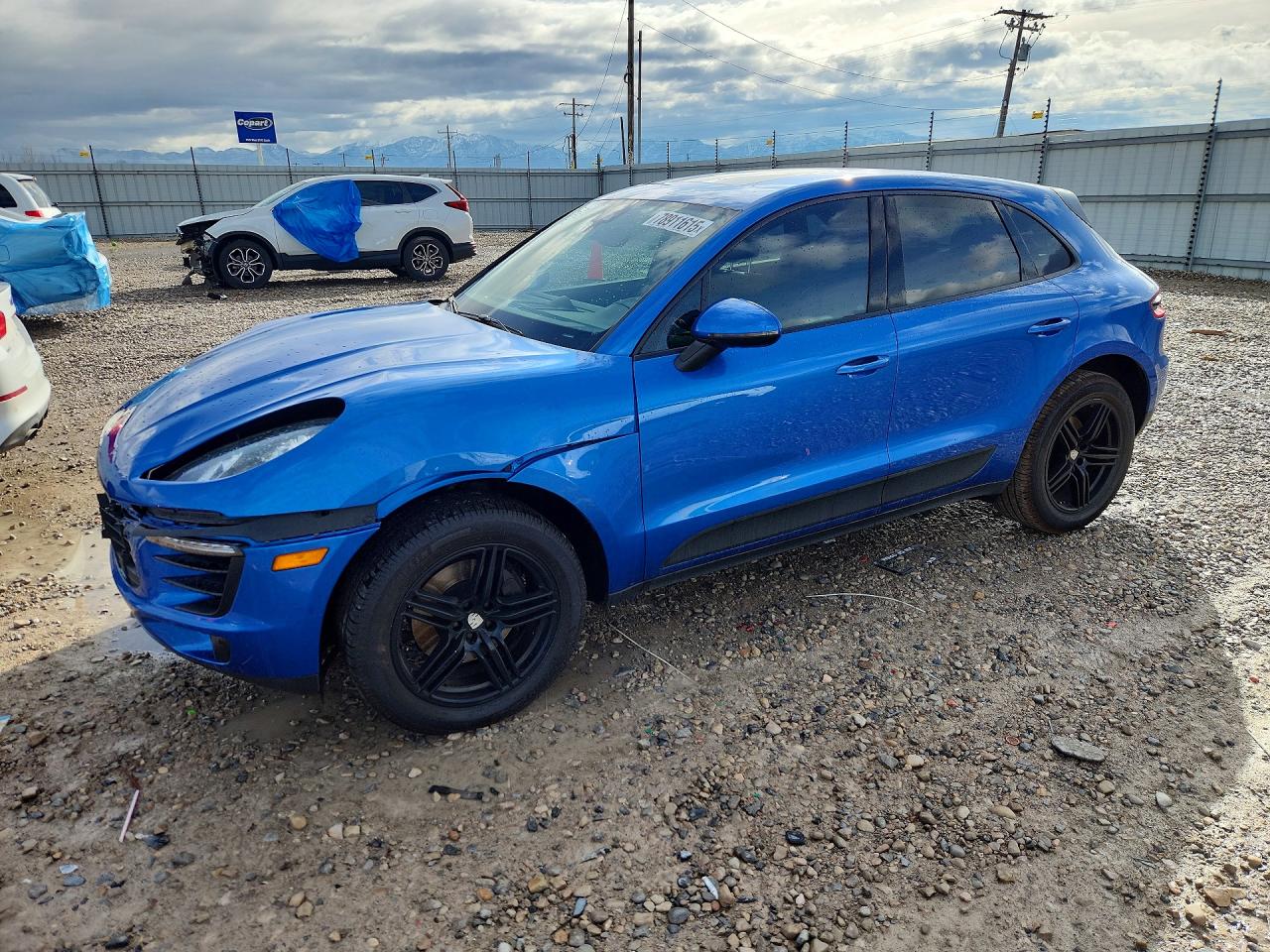 Salvage Porsche Macan Image
