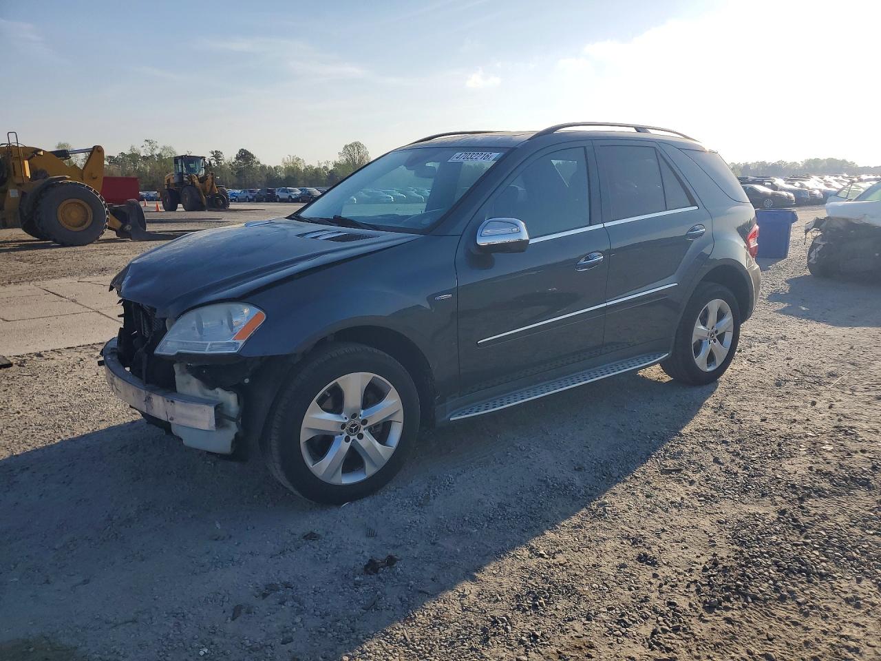 Salvage Mercedes-Benz M-Class Image
